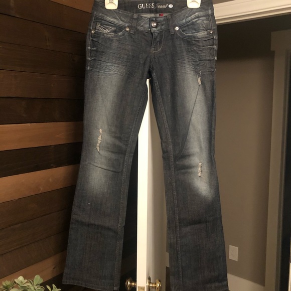 Guess Jeans - Picture 2 of 4